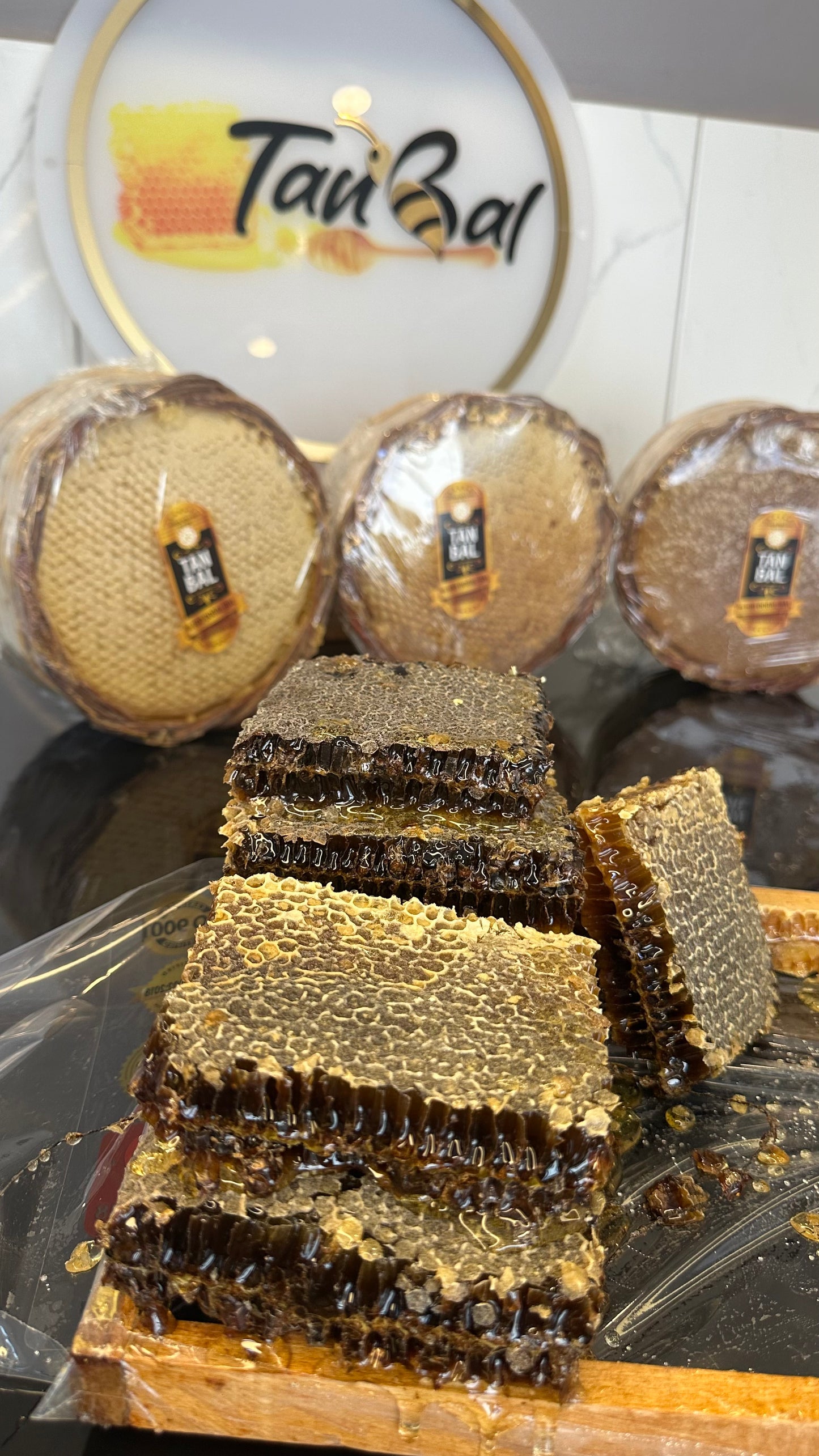 Tanbal Petekli Bal Siyah Renk 1.3kg yoğun polenli