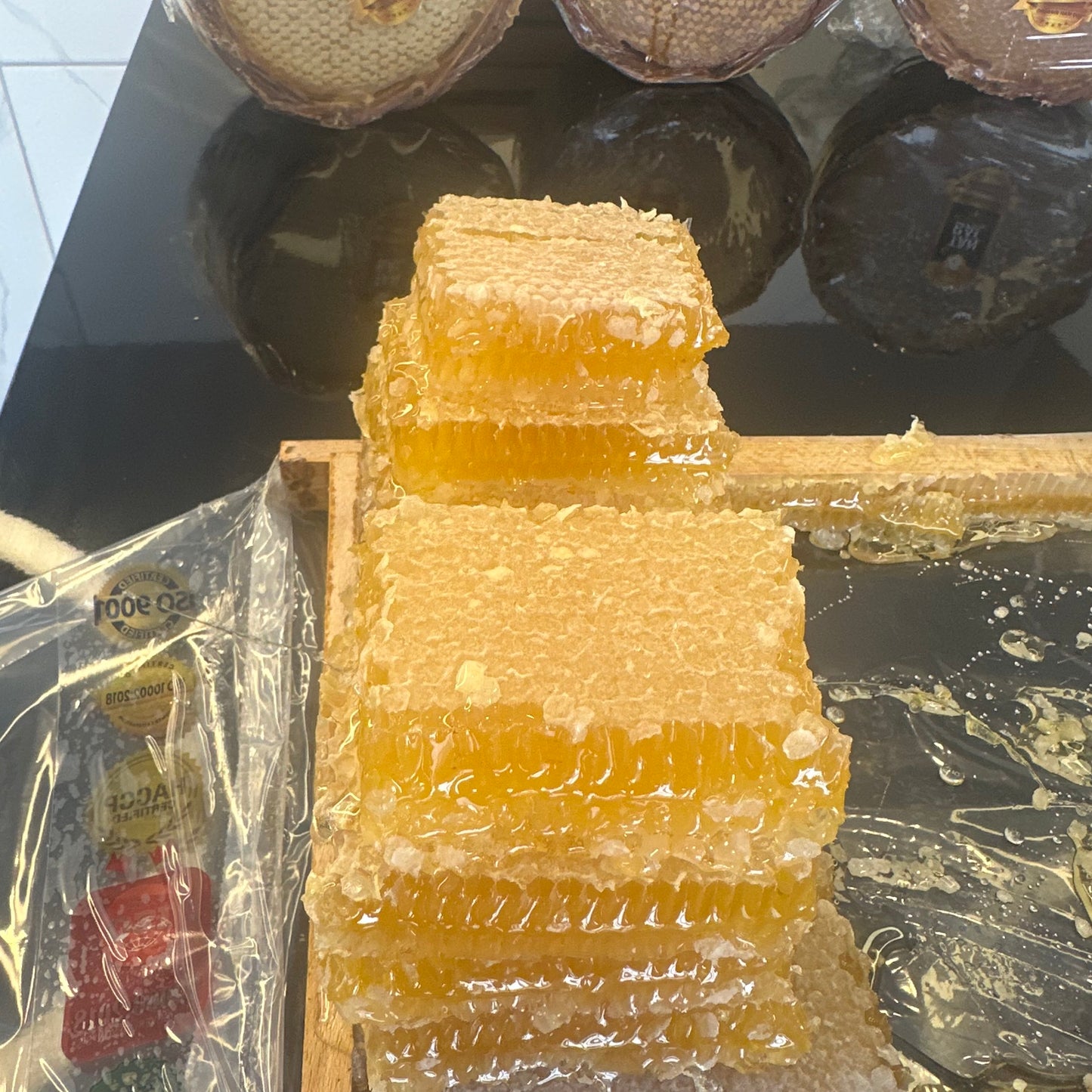 Organik Yayla Çiçek Balı 2800gr Sarı renk çerçeve bal